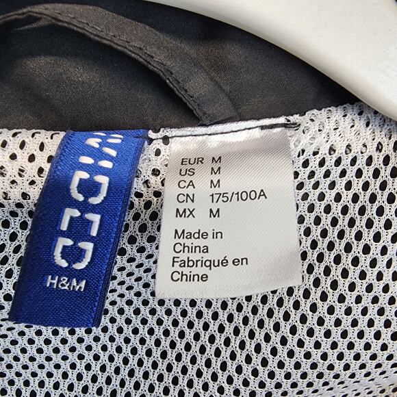 H&M Life Hurts Since 4ever Graphic Windbreaker Jacket Size M Urban Grafitti - Picture 10 of 11